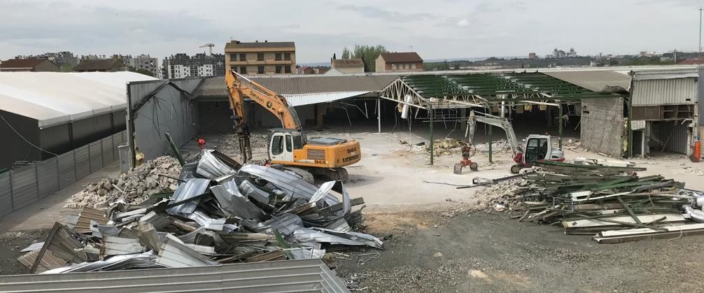 demolición supermercado Monzón